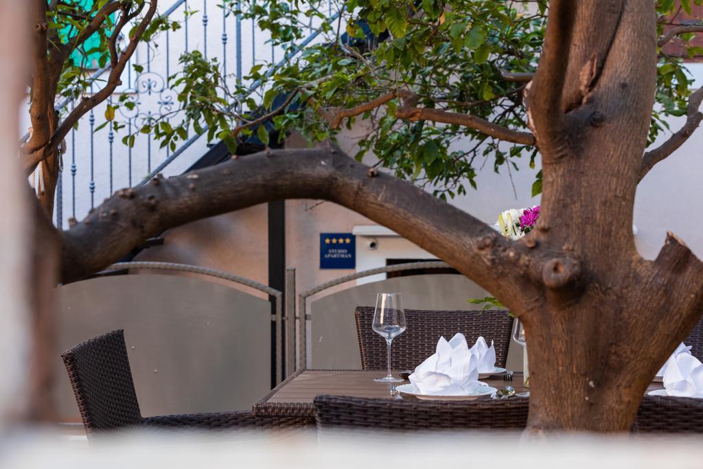 Riva Suite 2 คอมีชา ภายนอก รูปภาพ